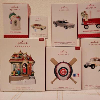 Lot 492: Assorted Hallmark Christmas Ornaments 