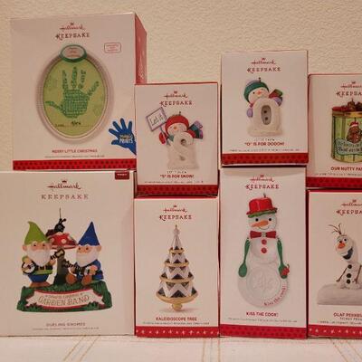 Lot 493: Assorted Hallmark Christmas Ornaments 