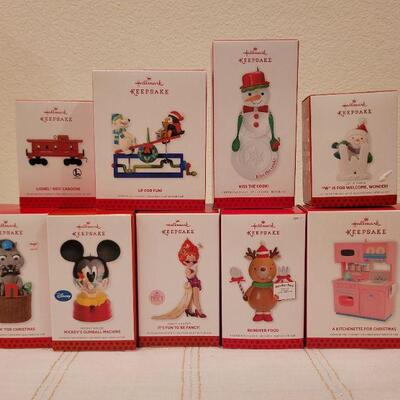 Lot 494: Assorted Hallmark Christmas Ornaments 