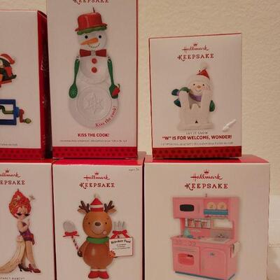 Lot 494: Assorted Hallmark Christmas Ornaments 