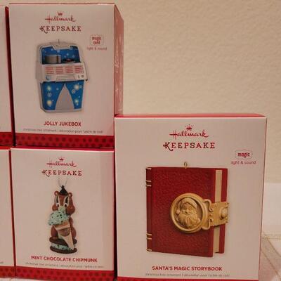 Lot 495: Assorted Hallmark Christmas Ornaments 