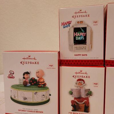 Lot 495: Assorted Hallmark Christmas Ornaments 