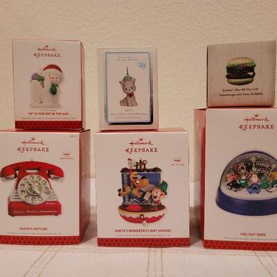 Lot 497: Assorted Hallmark Christmas Ornaments 
