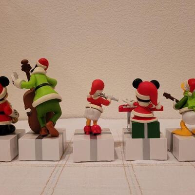 Lot 498: Group of Disney Wireless Christmas Music Group TESTED A+