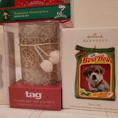Lot #500: Group of HALLMARK Collectibles - Player needs battery