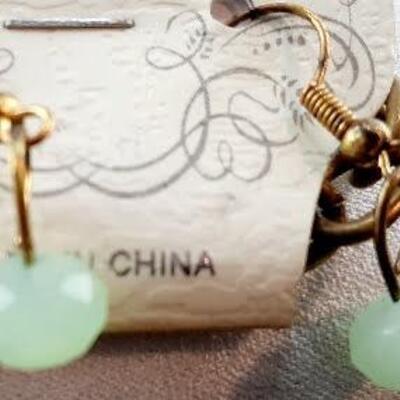 Green and White Crystal Necklace