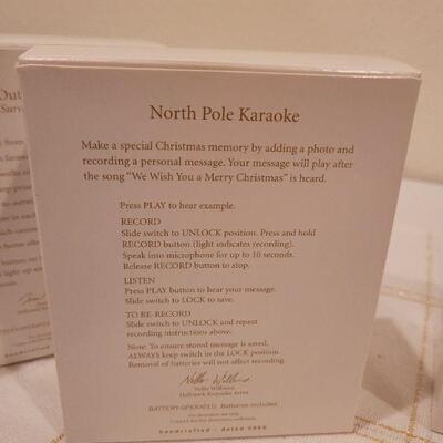 Lot 517: Assorted Hallmark Christmas Ornaments 