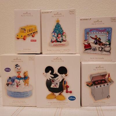 Lot 518: Assorted Hallmark Christmas Ornaments 