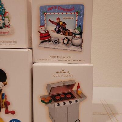 Lot 518: Assorted Hallmark Christmas Ornaments 