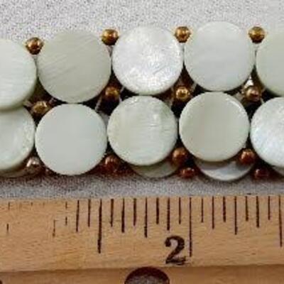 Shell Stretch Bracelet