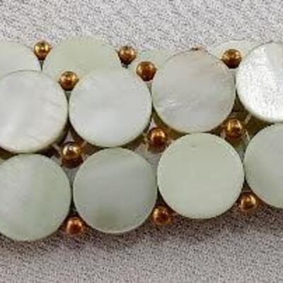 Shell Stretch Bracelet