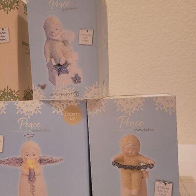 Lot 531: Assorted Dept 56 Snowbabies Figures