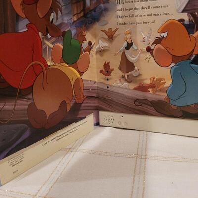 Lot 536: Talking Children's books + Puzzle TESTED A+ 