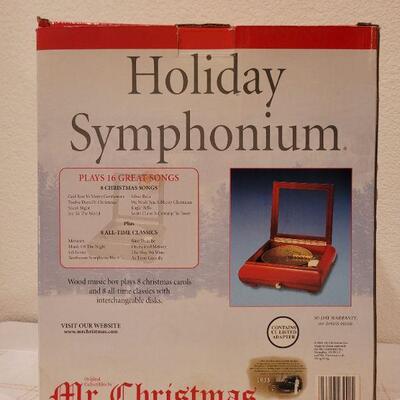Lot 539: Vintage NEW in Box HOLIDAY SYMPHONIUM Mr. CHRISTMAS