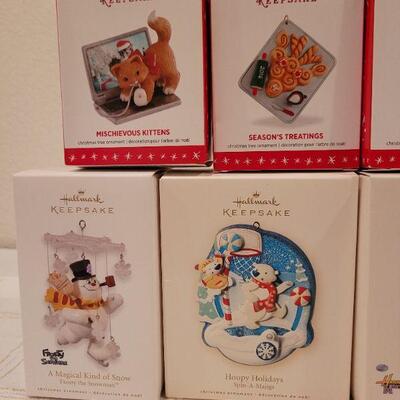 Lot 543: Assorted Hallmark Christmas Ornaments 
