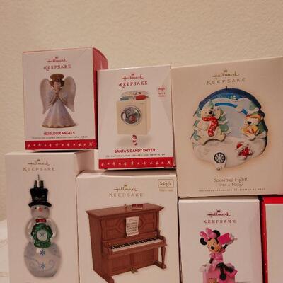 Lot 544: Assorted Hallmark Christmas Ornaments 
