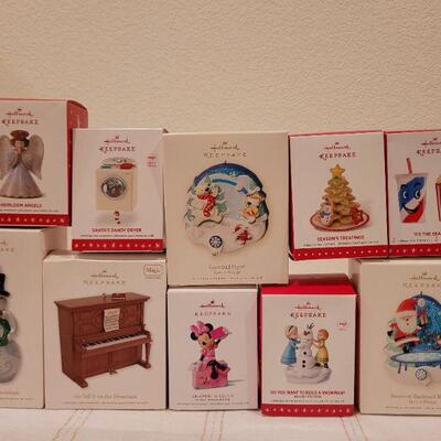 Lot 544: Assorted Hallmark Christmas Ornaments 