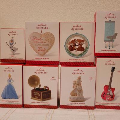 Lot 548: Assorted Hallmark Christmas Ornaments 