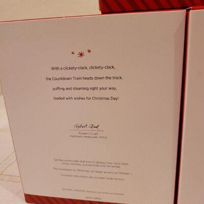 Lot 550: Assorted Hallmark Christmas Ornaments 