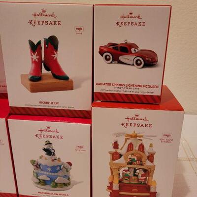 Lot 552: Assorted Hallmark Christmas Ornaments 