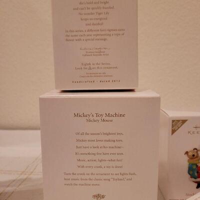 Lot 555: Assorted Hallmark Christmas Ornaments 