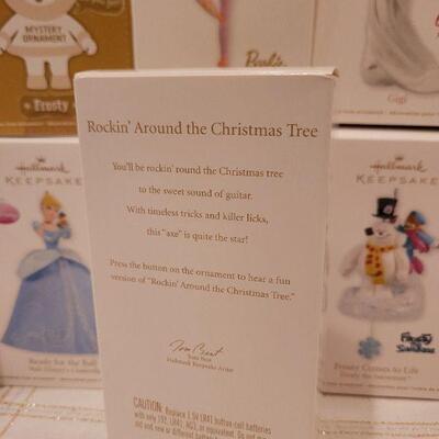 Lot 560: Assorted Hallmark Christmas Ornaments 