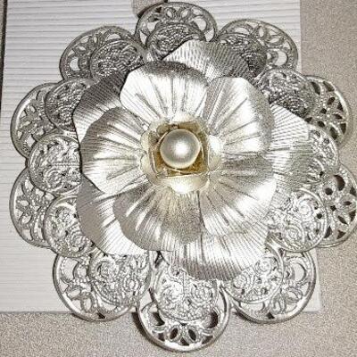 Silvertone Large Flower Ring