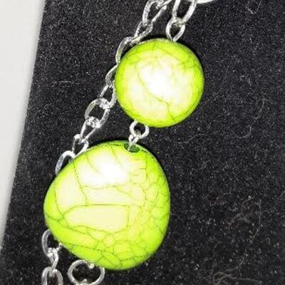 Green Crackle Look Necklace