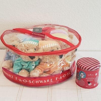 Lot 564: New Gift Lot 