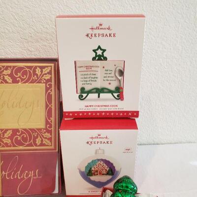 Lot 568: NEW Holiday Cheer Lot 
