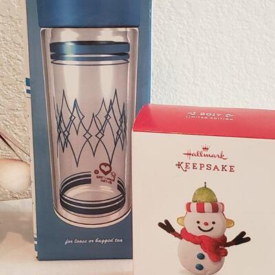 Lot 571: NEW Holiday Cheer Gift Lot