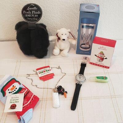 Lot 571: NEW Holiday Cheer Gift Lot