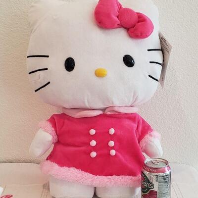 Lot 572:  NEW Hello Kitty Gift Lot