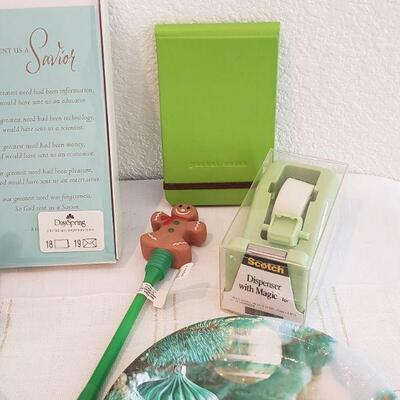 Lot 576: NEW Holiday Cheer Lot 