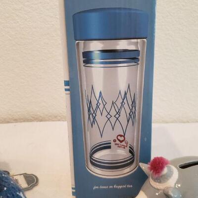 Lot 580: New Holiday Gift Lot 
