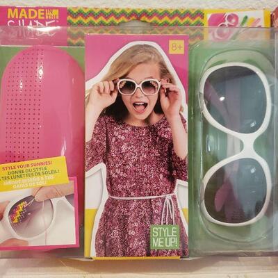 Lot 581: NEW Gift Lot