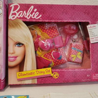 Lot 589: NEW Gift Lot