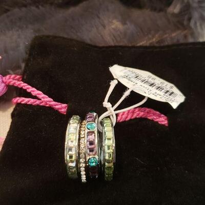 Lot 597: New Gift Lot 