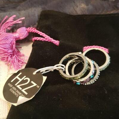 Lot 597: New Gift Lot 