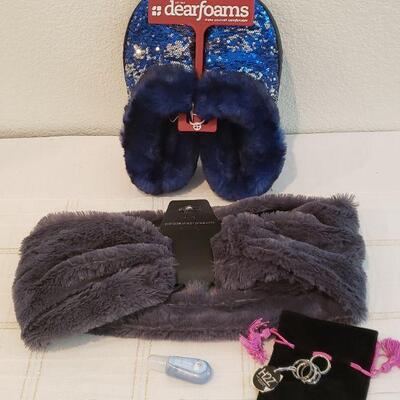 Lot 597: New Gift Lot 
