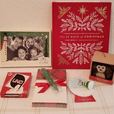 Lot 599: NEW Holiday Cheer Lot