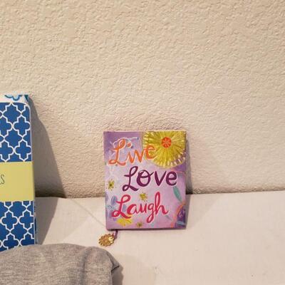 Lot 615: NEW Gift Lot