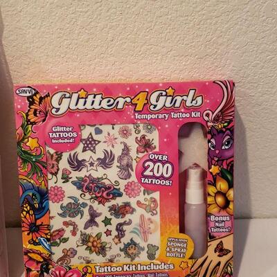 Lot 617: NEW Gift Lot