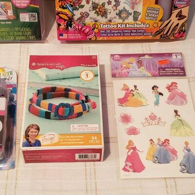 Lot 617: NEW Gift Lot