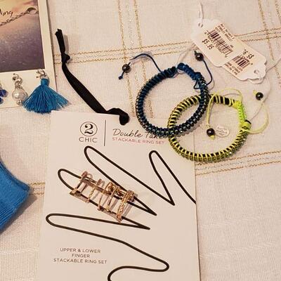Lot 618: NEW Gift Lot