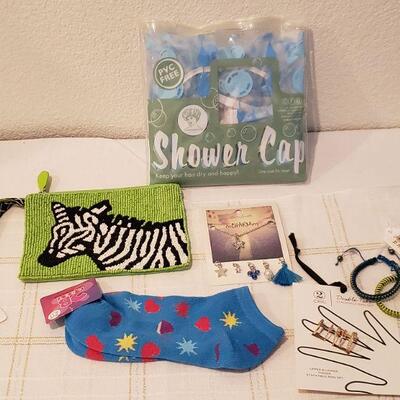 Lot 618: NEW Gift Lot