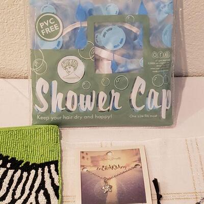 Lot 618: NEW Gift Lot