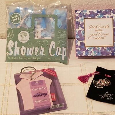 Lot 619: NEW Gift Lot