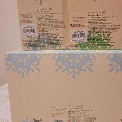 Lot 625: Assorted Dept 56 Snowbabies Christmas Figures 
