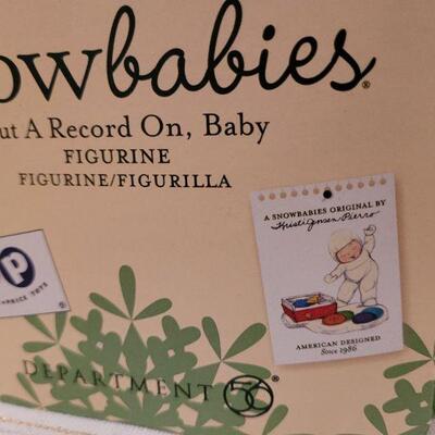 Lot 633: Assorted Dept 56 Snowbabies Christmas Figures 